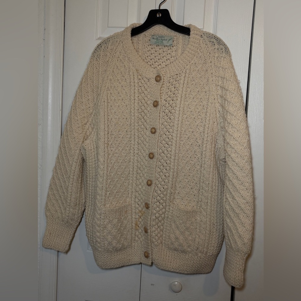 Elegant Cream Knit Cardigan